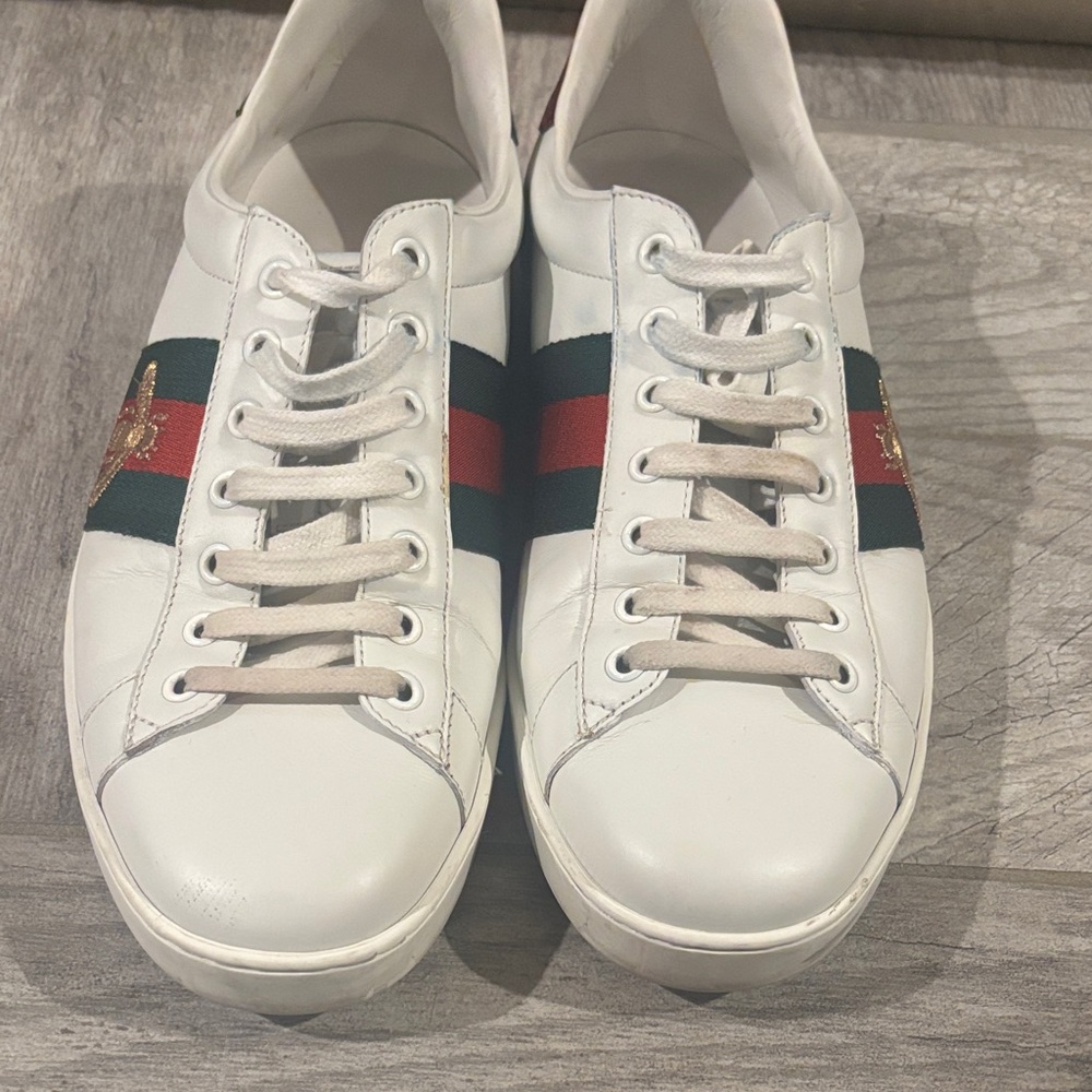 Gucci White Sneakers with Red and Green Stripes - Picture 2 of 6